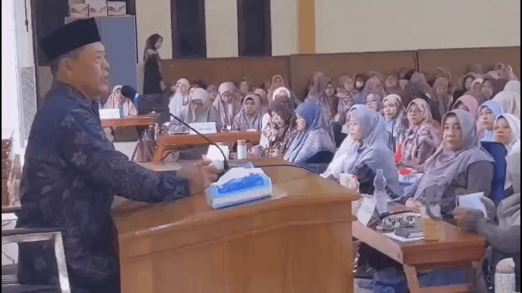 Pengajian Akbar Ibu-Ibu LDII Purwakarta dan Karawang Perkuat Pembinaan Keluarga Islami