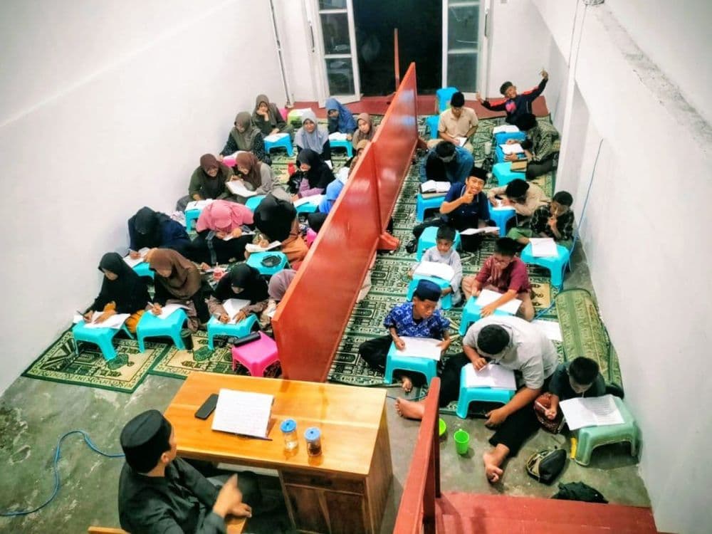 Cover image for Isi Liburan Sekolah, Ponpes Auliya Sukamulya Purwakarta Gelar Asrama Liburan 2025